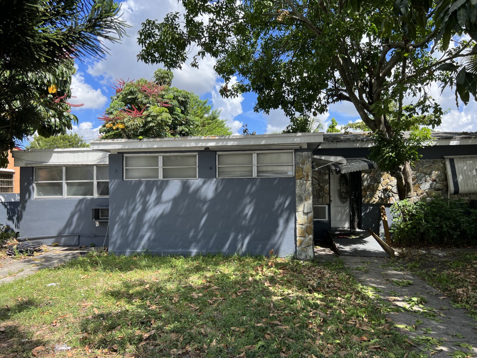 551 NW 183 St, Miami Gardens, FL 33169