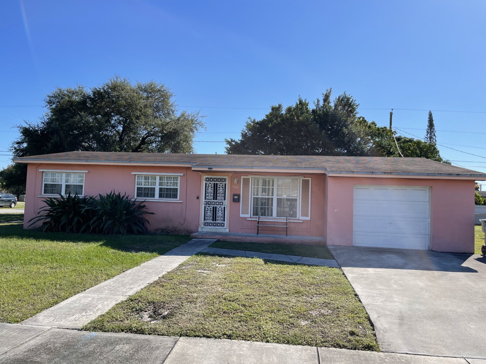 900 NW 202 St, Miami Gardens, FL 33169
